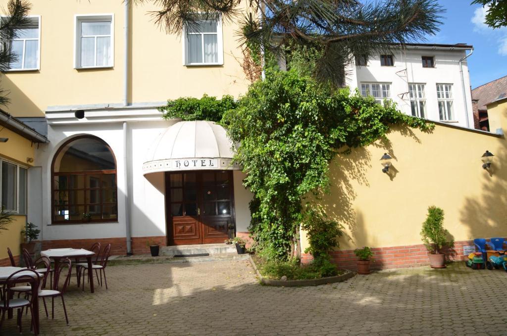 Hotel Labut Vrchlabí Εξωτερικό φωτογραφία